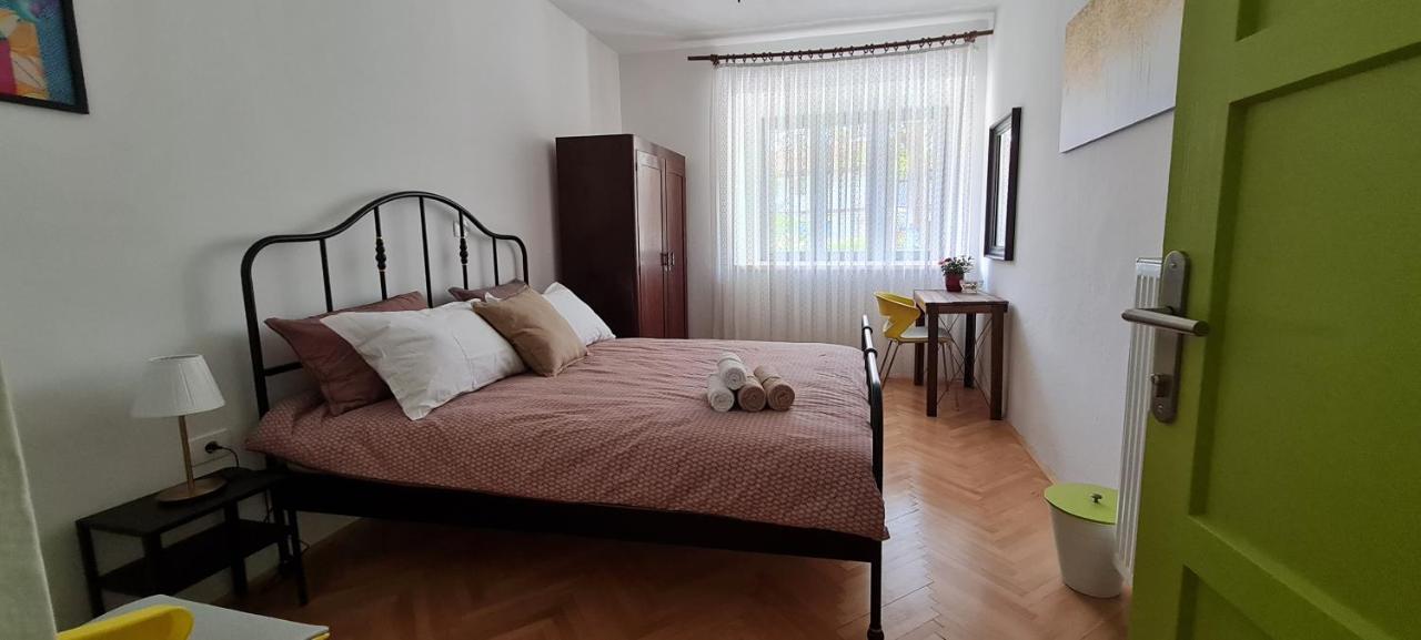 Nona Bb Bed & Breakfast โพสโตยนา ภายนอก รูปภาพ