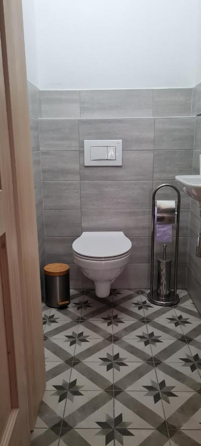 Nona Bb Bed & Breakfast โพสโตยนา ภายนอก รูปภาพ