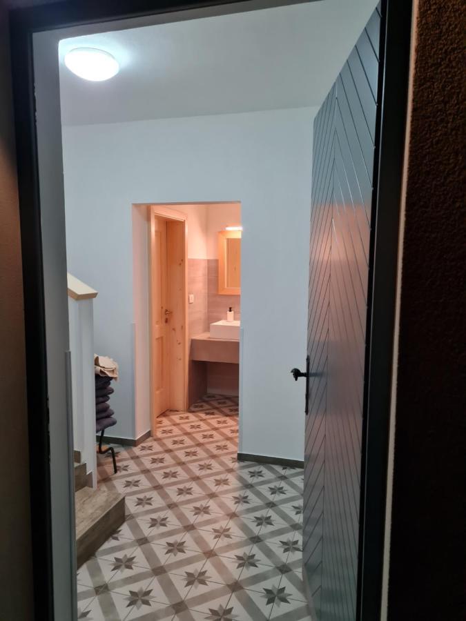 Nona Bb Bed & Breakfast โพสโตยนา ภายนอก รูปภาพ